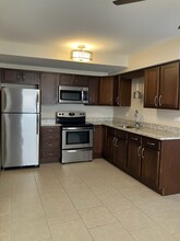 9521 S Kilbourn Ave, Unit 1 N in Oak Lawn, IL - Foto de edificio - Building Photo