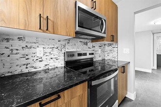 2361 NW 15th St in Miami, FL - Building Photo - Building Photo