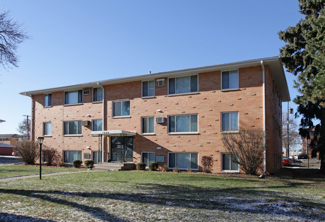 7444 Oliver Ave S in Richfield, MN - Foto de edificio - Building Photo