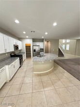 10031 Rams Leap Ave in Las Vegas, NV - Building Photo - Building Photo