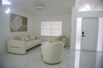 16112 SW 104th Terrace in Miami, FL - Building Photo - Building Photo