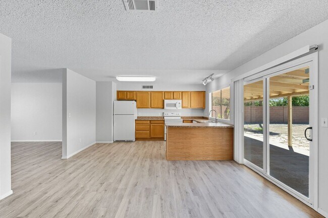 815 W Westchester Ave in Tempe, AZ - Building Photo - Building Photo