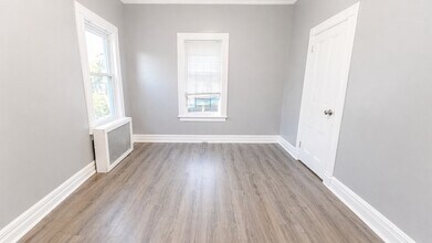 37 Blum St, Unit APT 1 in Newark, NJ - Building Photo - Building Photo
