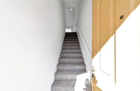 5200 Premiere Hills Cir, Unit 244 in Woodland Hills, CA - Building Photo
