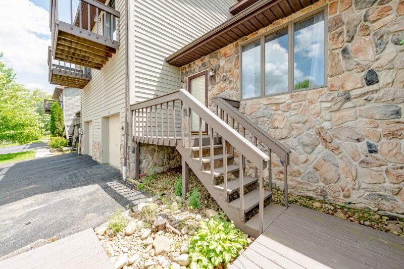 607 Mariner Village in Morgantown, WV - Building Photo