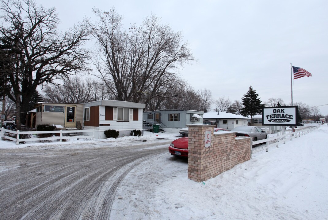 6545 Highway 10 NW in Ramsey, MN - Building Photo