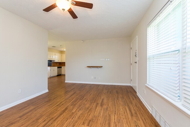 1414 W Boyd St in Norman, OK - Foto de edificio - Building Photo