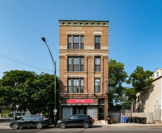 property at 2418 N Clybourn Ave