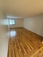 325 Village Blvd N in Baldwinsville, NY - Building Photo - Building Photo