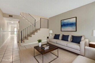 1604 NE 151st St in Miami, FL - Building Photo - Building Photo