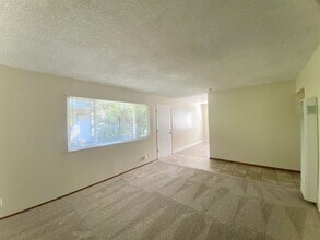 33935 13th St in Union City, CA - Foto de edificio - Building Photo