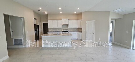 735 Overpool Ave in Davenport, FL - Building Photo - Building Photo