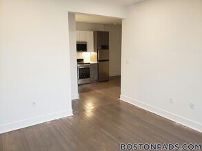 11 Peterborough St in Boston, MA - Building Photo - Building Photo