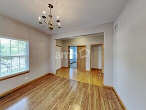 1106 Autumn Dr in Crystal Lake, IL - Building Photo - Building Photo