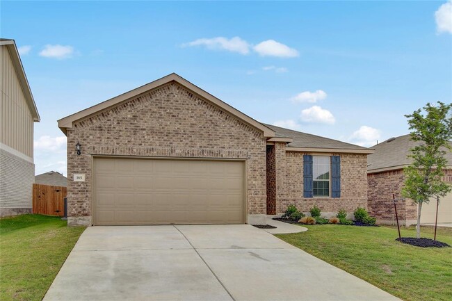 165 Pivot Dr in Taylor, TX - Building Photo - Building Photo