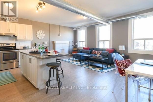 property at 1000 King St E