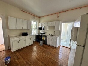 440 Newtonville Ave in Newton, MA - Building Photo - Building Photo