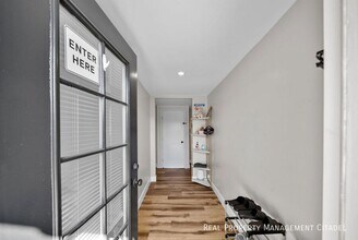 1850 Edgecliff Dr in Fullerton, CA - Building Photo - Building Photo
