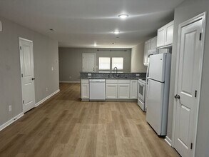 513 Directive Dr in Hope Mills, NC - Building Photo - Building Photo