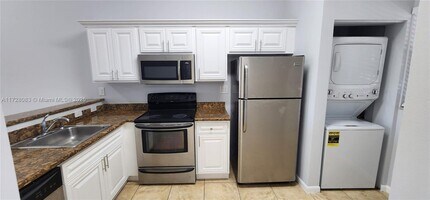 704 Belmont Ln, Unit #704 in North Lauderdale, FL - Foto de edificio - Building Photo