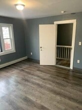 421 Logan St in Bridgeport, CT - Building Photo - Building Photo