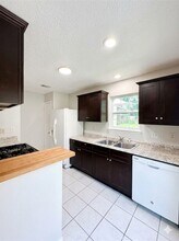 9302 Golden Sunshine Dr in Houston, TX - Building Photo - Building Photo