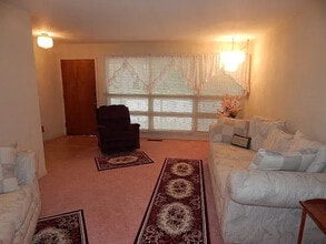 2312 Whispering Pines Rd in Albany, GA - Building Photo - Building Photo