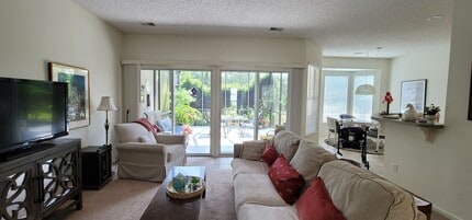 10 Nightingale Ln in Bluffton, SC - Foto de edificio - Building Photo