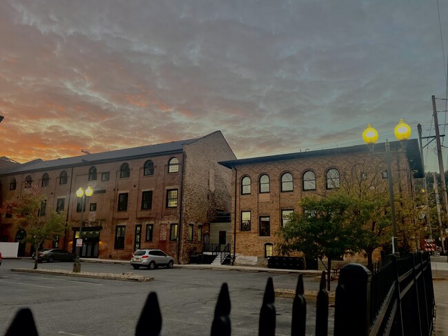 New South Side Apartments at 905 Bingham in Pittsburgh, PA - Building Photo - Building Photo