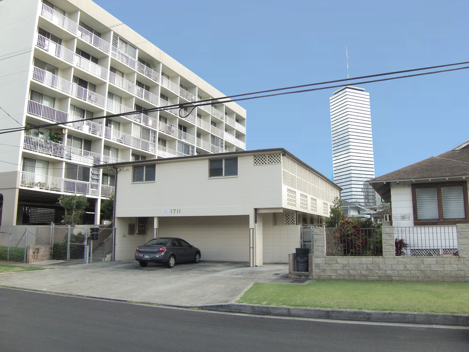 1711 Citron St in Honolulu, HI - Building Photo