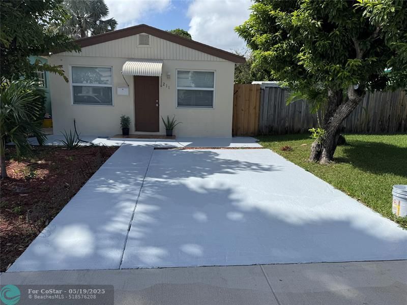 211 S F St in Lake Worth Beach, FL - Building Photo