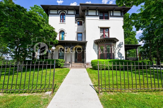 154 Wethersfield Ave / Jess Properties LLC in Hartford, CT - Building Photo - Building Photo