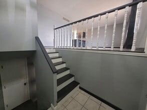 2207 Weathered Rock Rd, Unit A in Jefferson City, MO - Foto de edificio - Building Photo