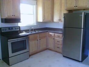 1001 Cedar St in Elizabeth City, NC - Building Photo - Building Photo