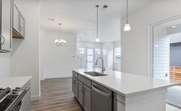 5081 McKinnon Ct in Timnath, CO - Building Photo - Building Photo