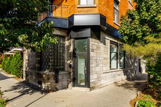 351-357 Roy Rue E in Montréal, QC - Building Photo - Building Photo