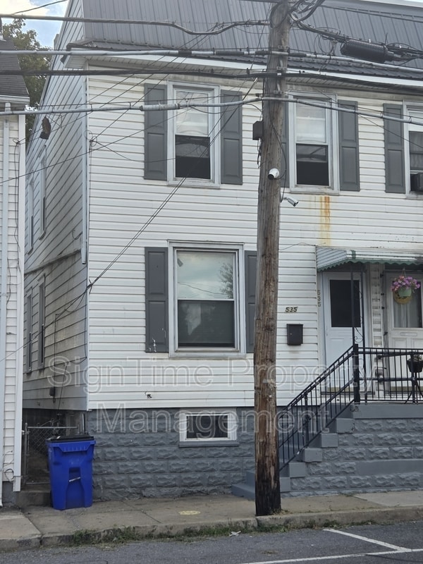 535 Salem Ave
