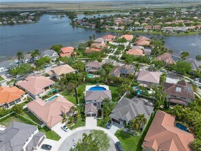 1008 Highland Meadows Dr in Weston, FL - Building Photo - Building Photo