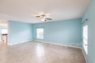 2201 Cape Heather Cir in Cape Coral, FL - Building Photo - Building Photo