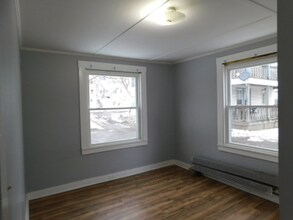 4 Front Pl-Unit -1 in Waterville, ME - Building Photo - Building Photo