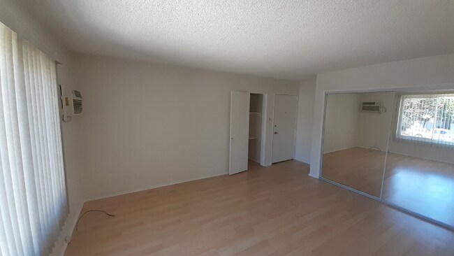5929 Laurel Canyon Blvd-Unit -16 in Los Angeles, CA - Building Photo - Building Photo
