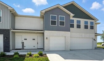 Rustic Heights in Oak Grove, MO - Building Photo