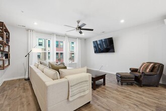 44617 Wolfhound Sq in Ashburn, VA - Building Photo - Building Photo