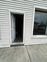 105 W Emeline St in Milford, IN - Building Photo