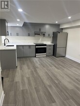 55 Fairey Cres in Hamilton, ON - Building Photo - Building Photo