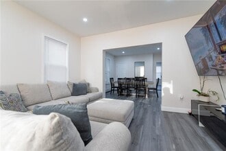 49 Hollis St in Providence, RI - Building Photo - Building Photo