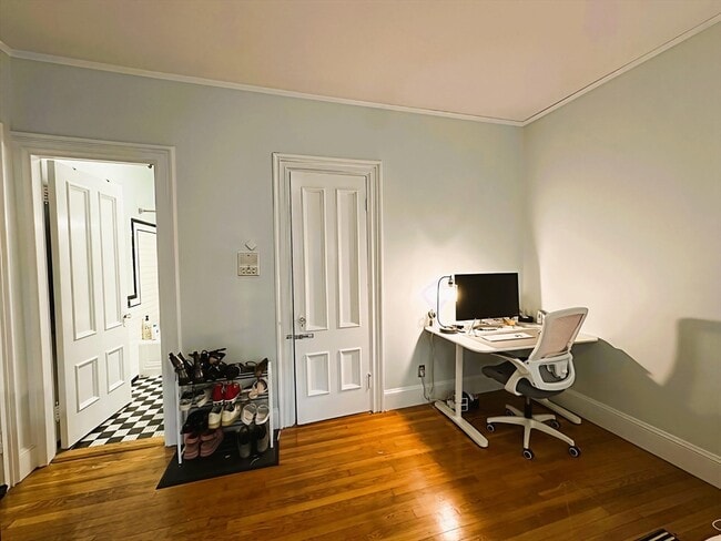 229 Newbury St in Boston, MA - Building Photo - Building Photo