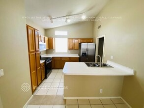 1872 E San Tan St in Chandler, AZ - Building Photo - Building Photo