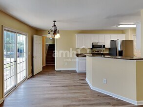 2201 Ipswitch Dr in Thompson's Station, TN - Building Photo - Building Photo