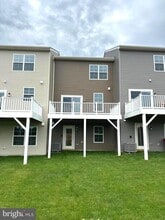 26 Telluride Wy in Charles Town, WV - Building Photo - Building Photo